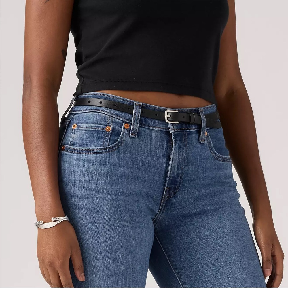 ✨ NWT Levi’s Boyfriend Mid Rise Jeans — Lapis Gem Medium Wash 30 x 27 - Picture 4 of 9